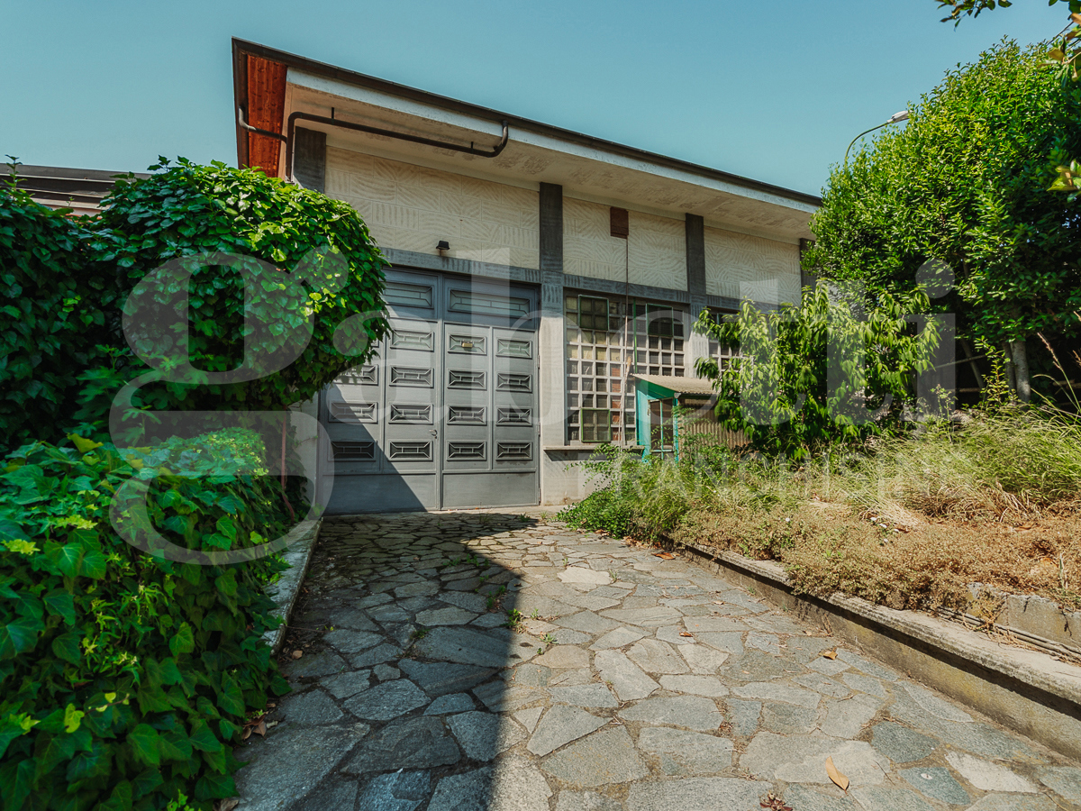Villa con giardino a Piossasco
