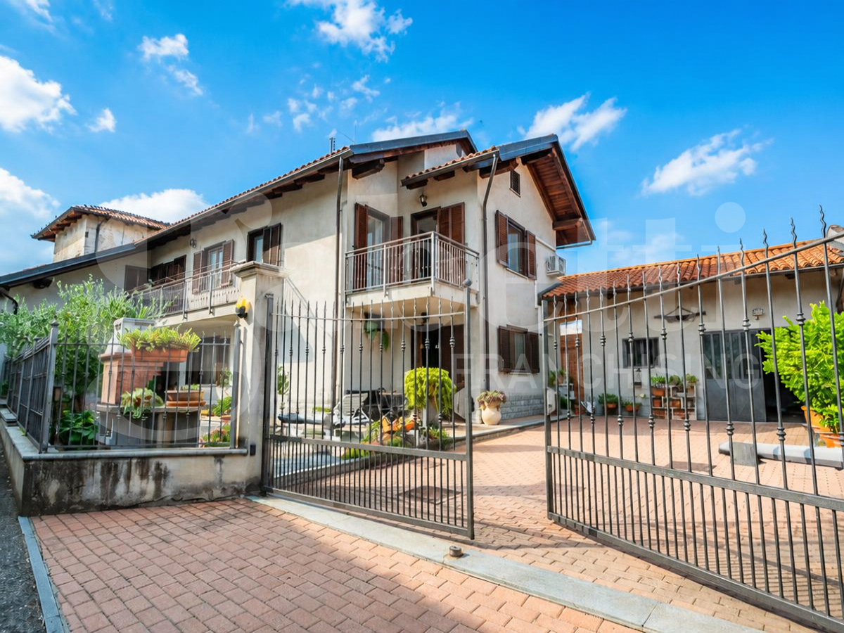 Casa indipendente con giardino a Pinerolo