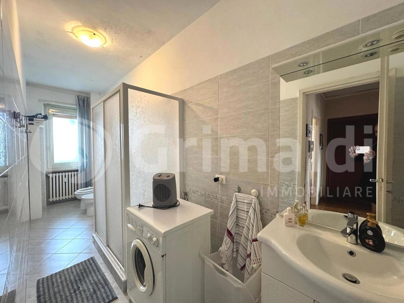 Trilocale arredato in affitto a Beinasco