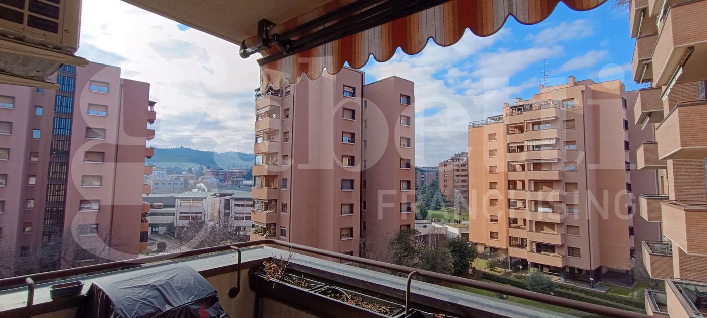 Trilocale ristrutturato a Casalecchio di Reno