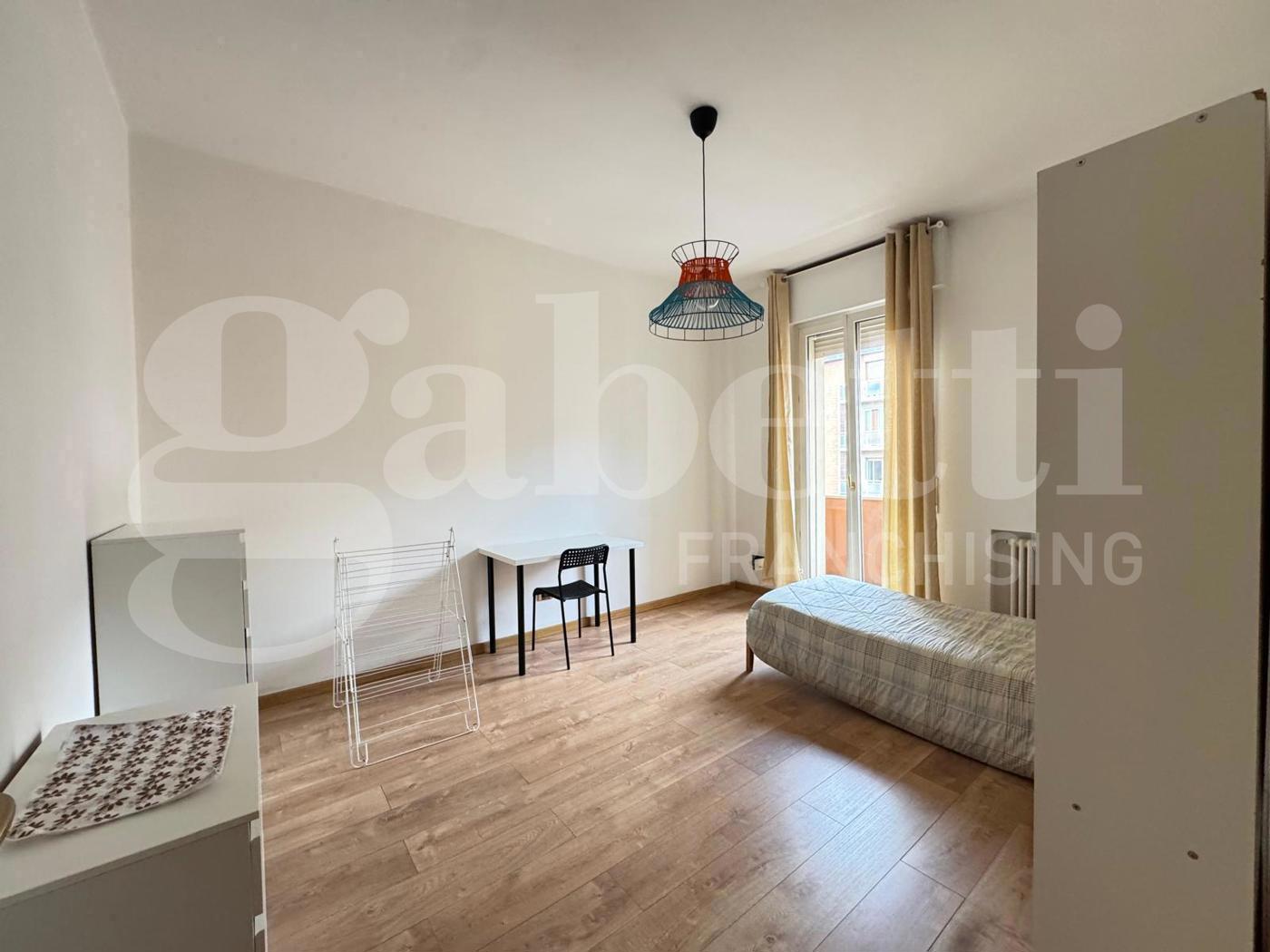 Quadrilocale ristrutturato a Bologna