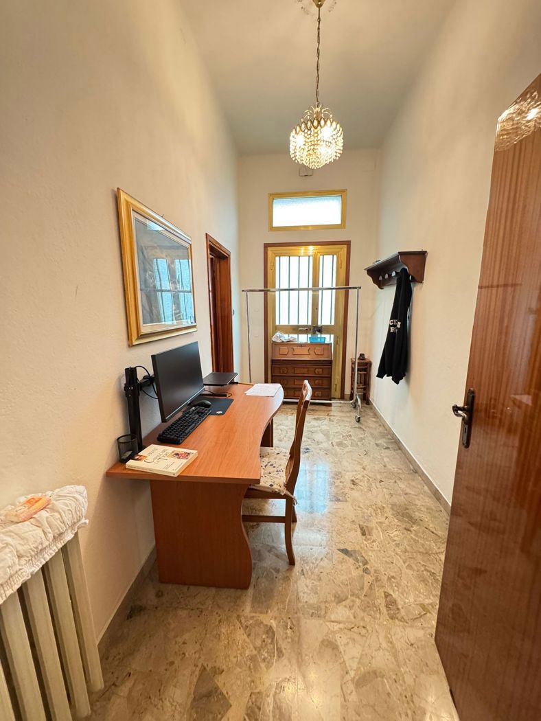 Casa indipendente con box doppio a Bologna