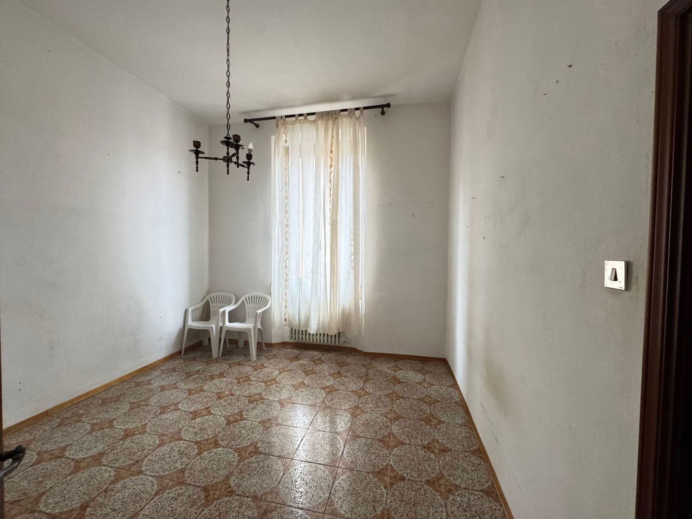 Casa indipendente con box doppio a Bologna