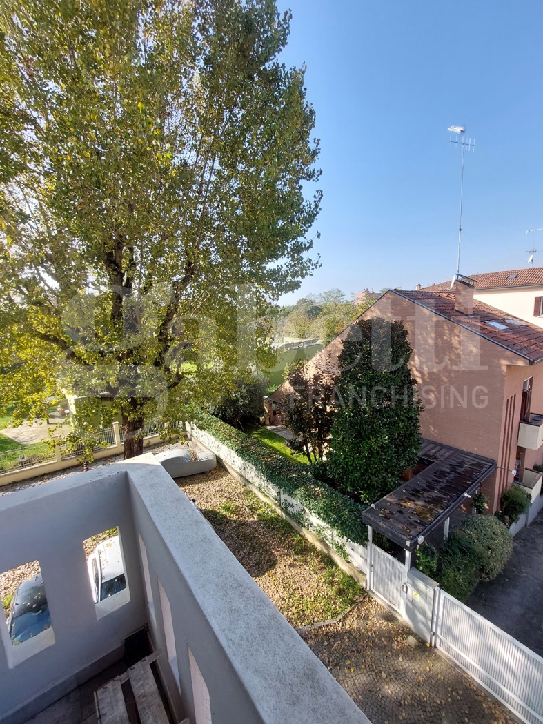 Trilocale arredato in affitto a Bologna