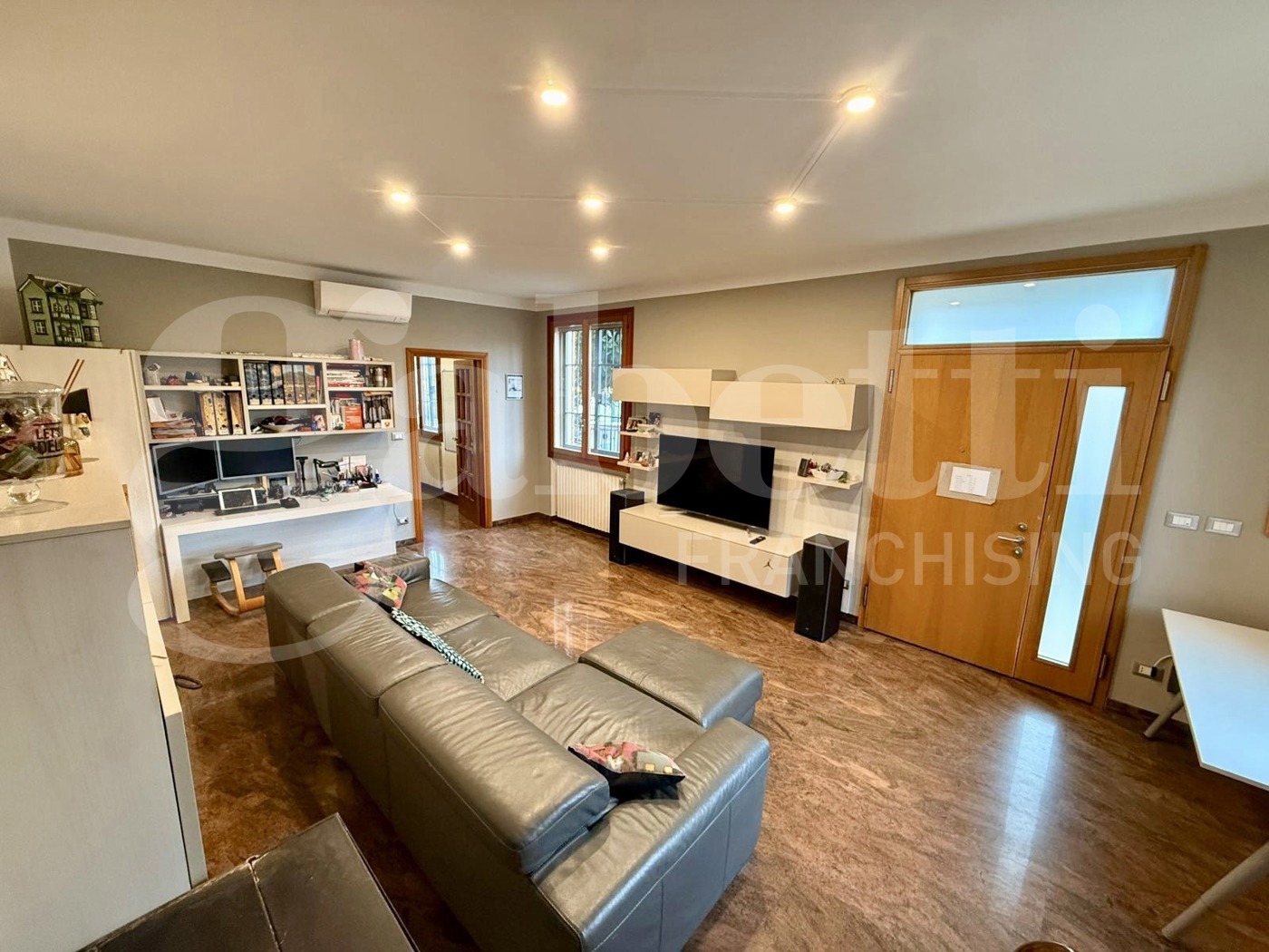 Villa con giardino a Minerbio