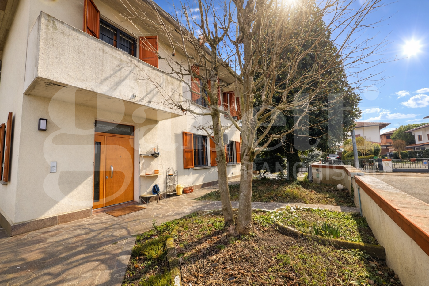 Villa con giardino a Minerbio