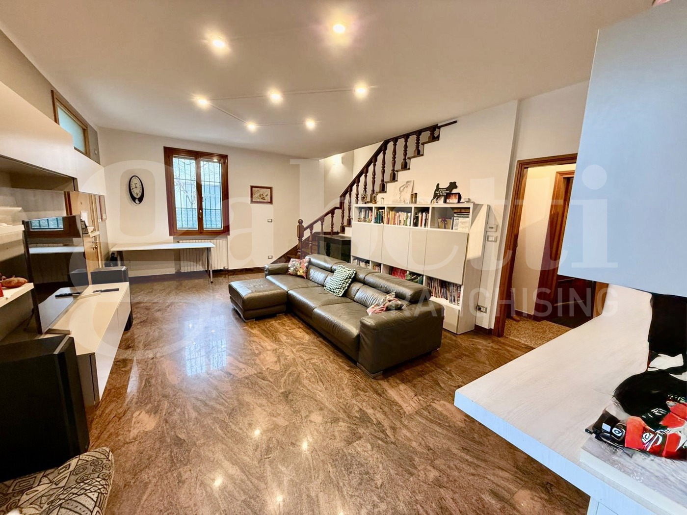 Villa con giardino a Minerbio