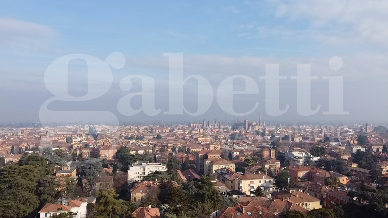 Attico da ristrutturare a Bologna