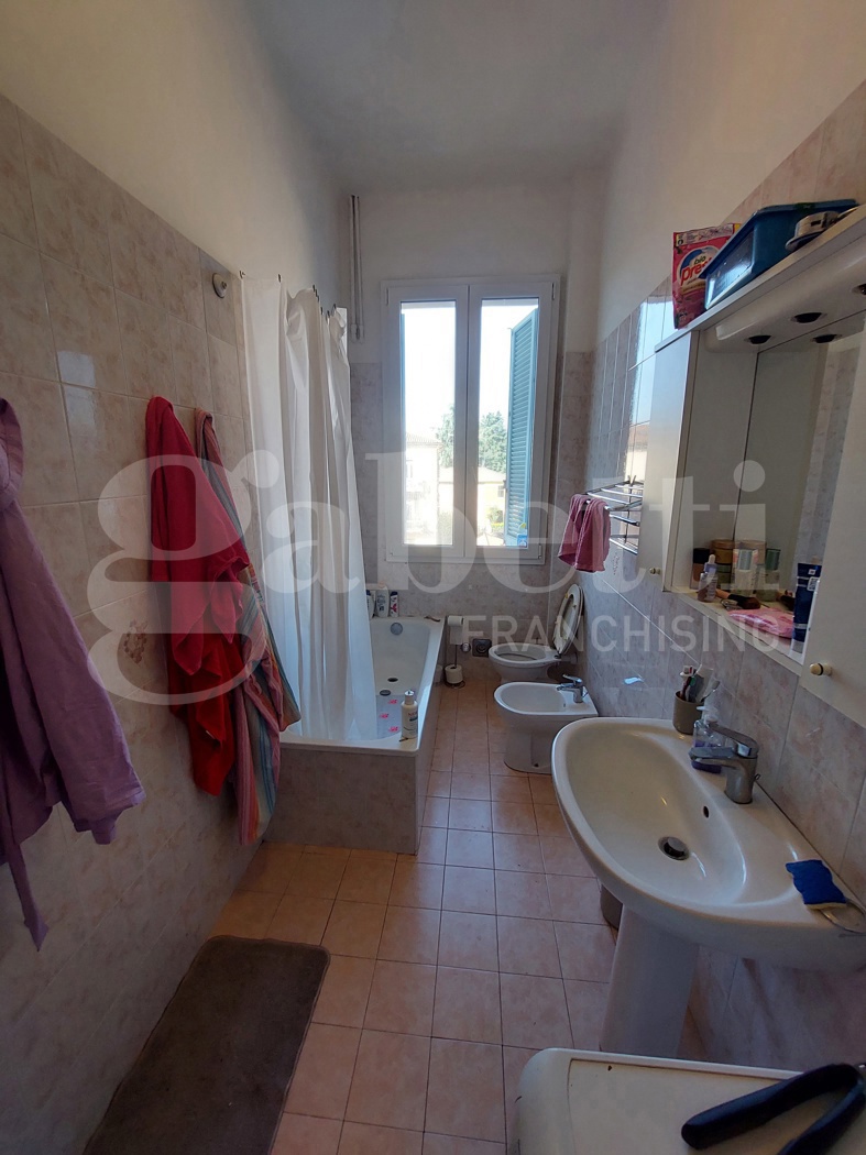 Trilocale arredato in affitto a Bologna