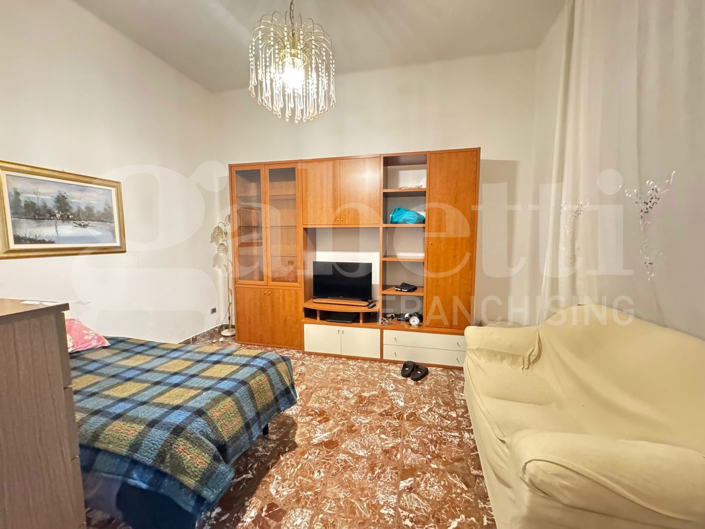 Stabile/Palazzo con box doppio a Bologna