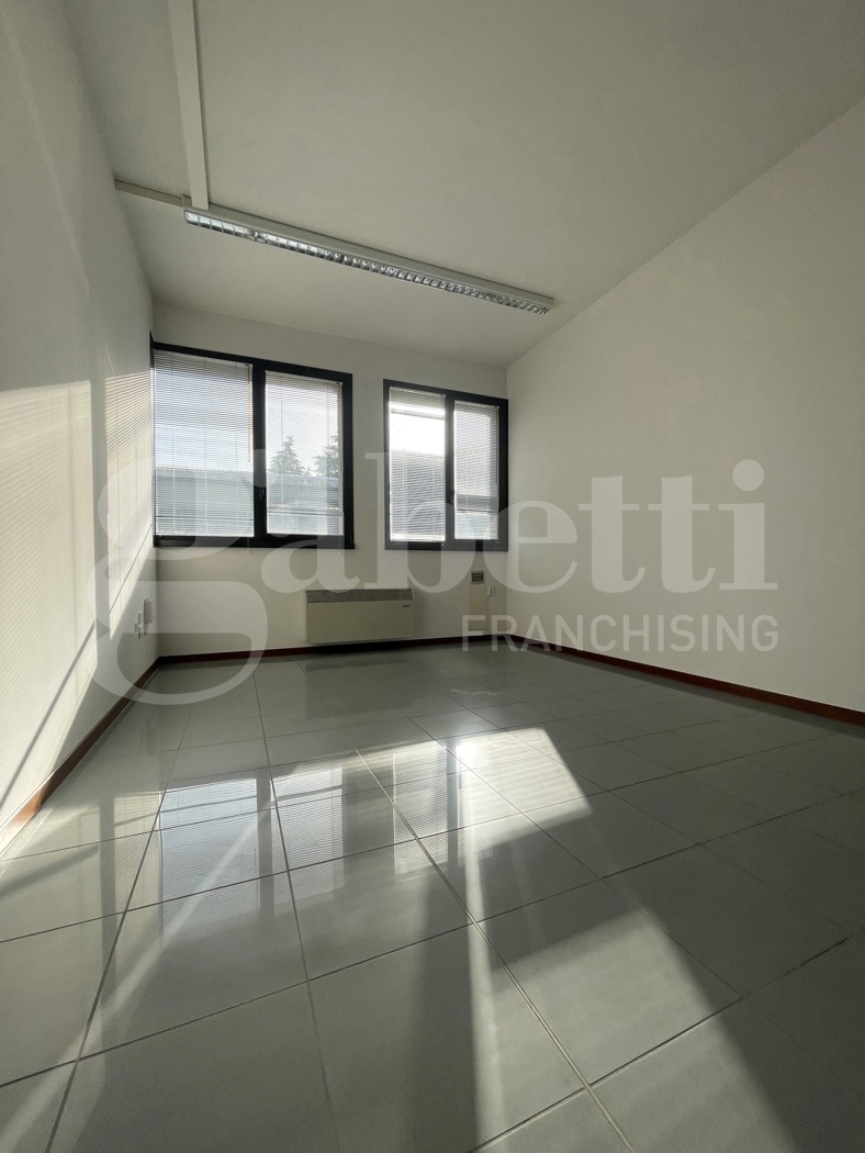 Ufficio in vendita a Pianoro