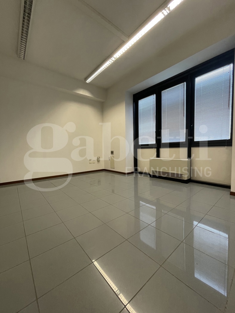 Ufficio in vendita a Pianoro