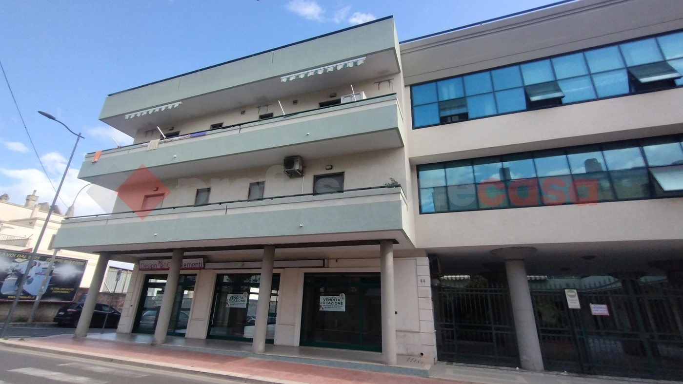 Negozio in vendita a San Giorgio Ionico