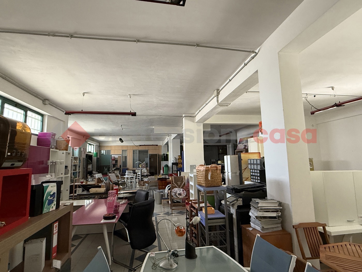 Negozio in affitto a San Giorgio Ionico