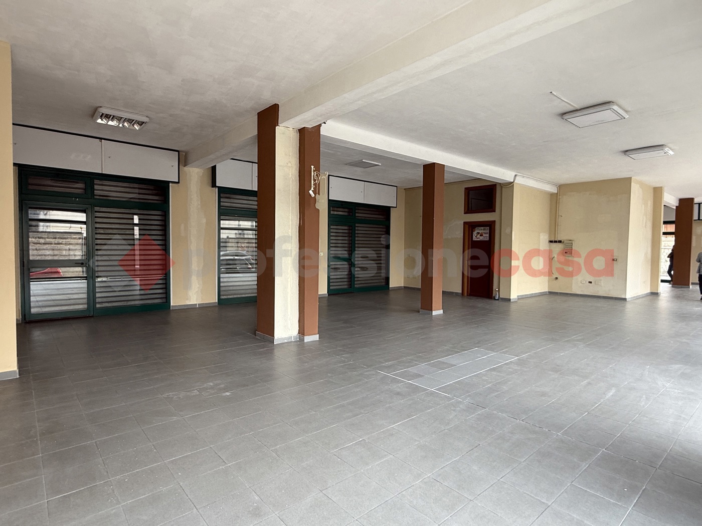 Negozio in affitto a San Giorgio Ionico