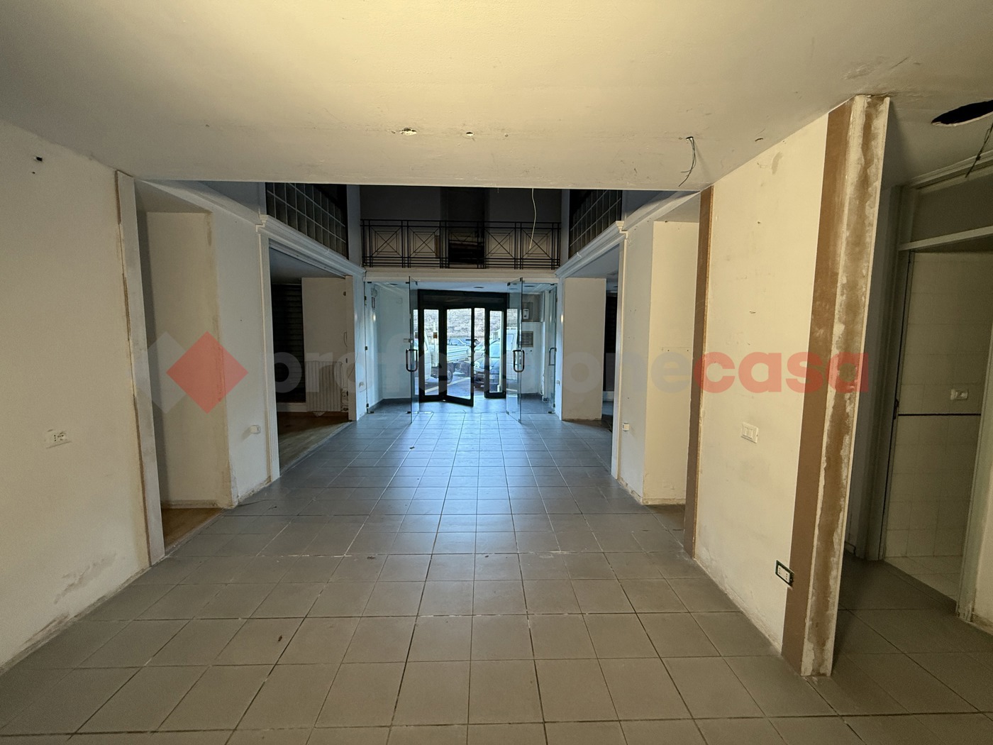 Negozio in affitto a Taranto