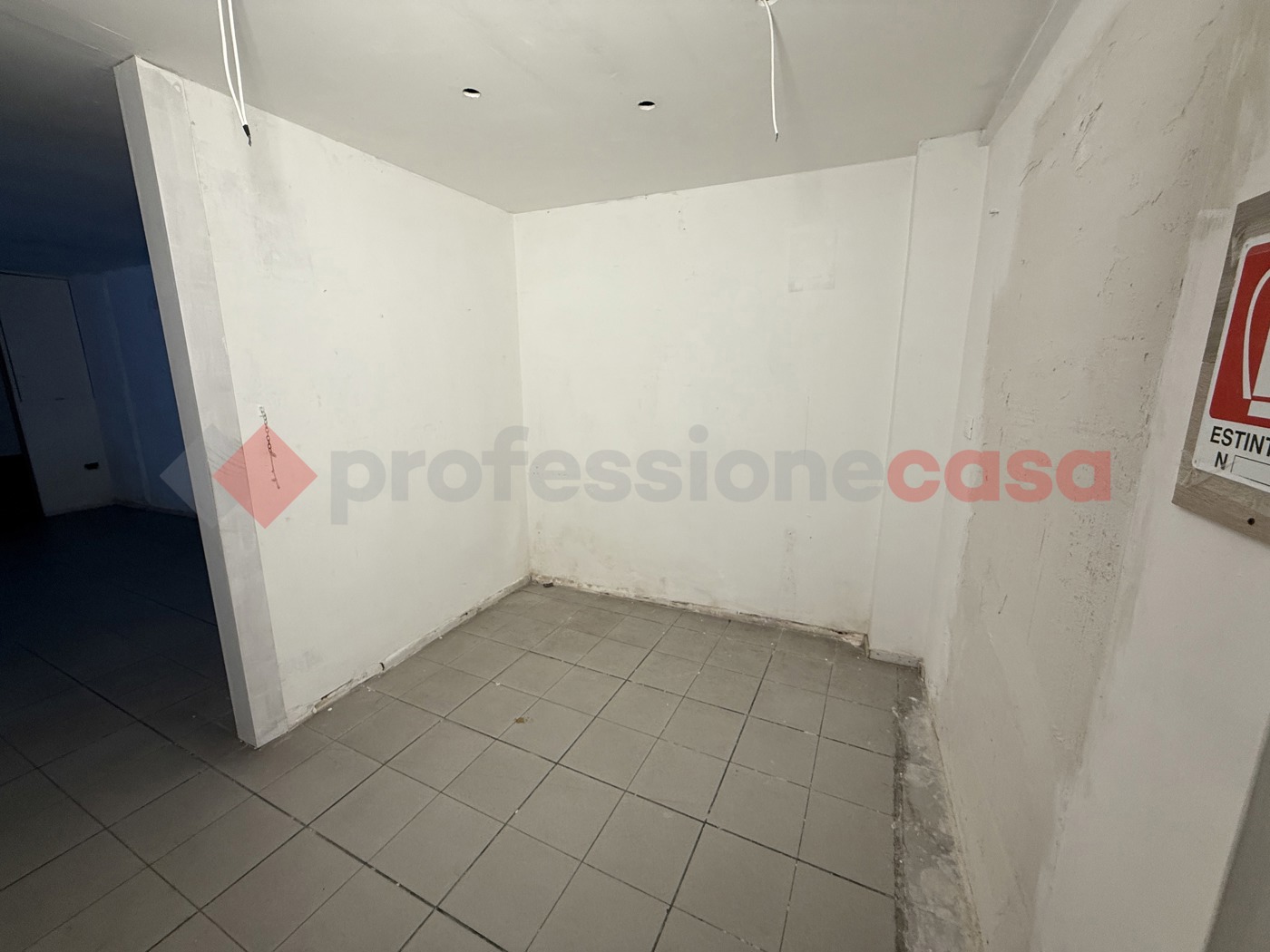 Negozio in affitto a Taranto