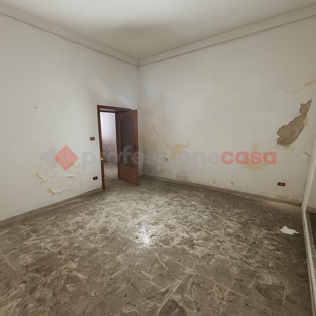 Bilocale da ristrutturare a Taranto