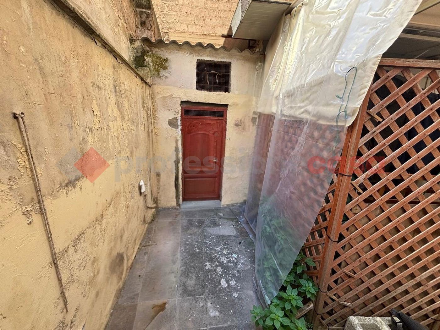 Bilocale da ristrutturare a Taranto