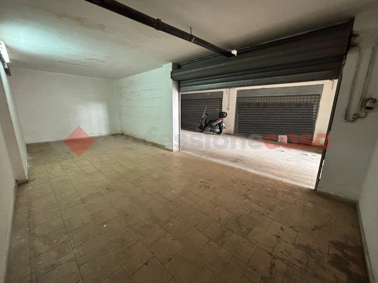 Box/Garage 38mq in vendita a Taranto