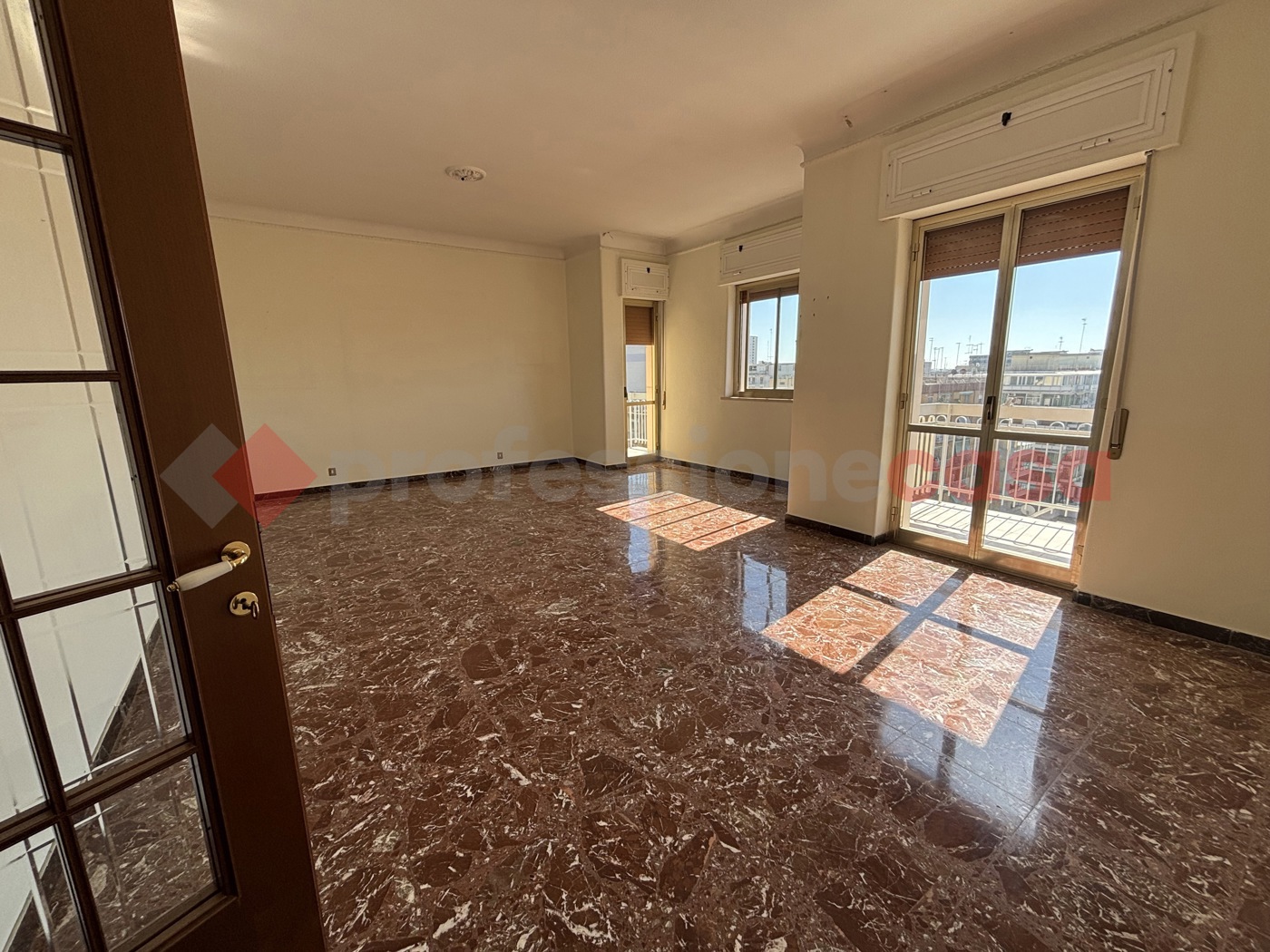 Quadrilocale in affitto a Taranto