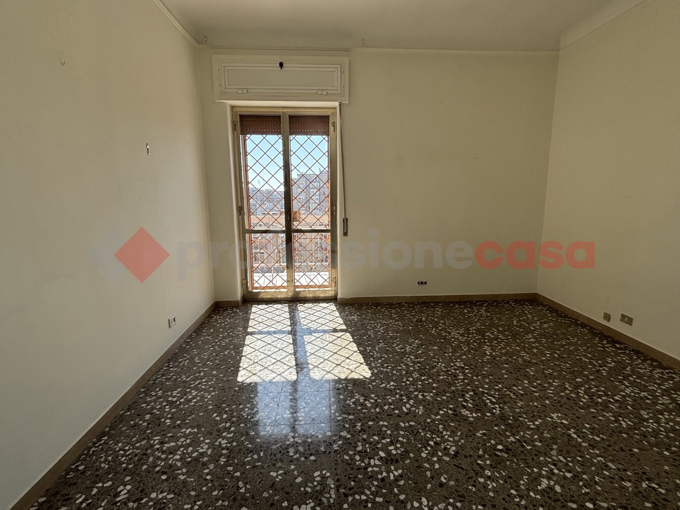 Quadrilocale in affitto a Taranto