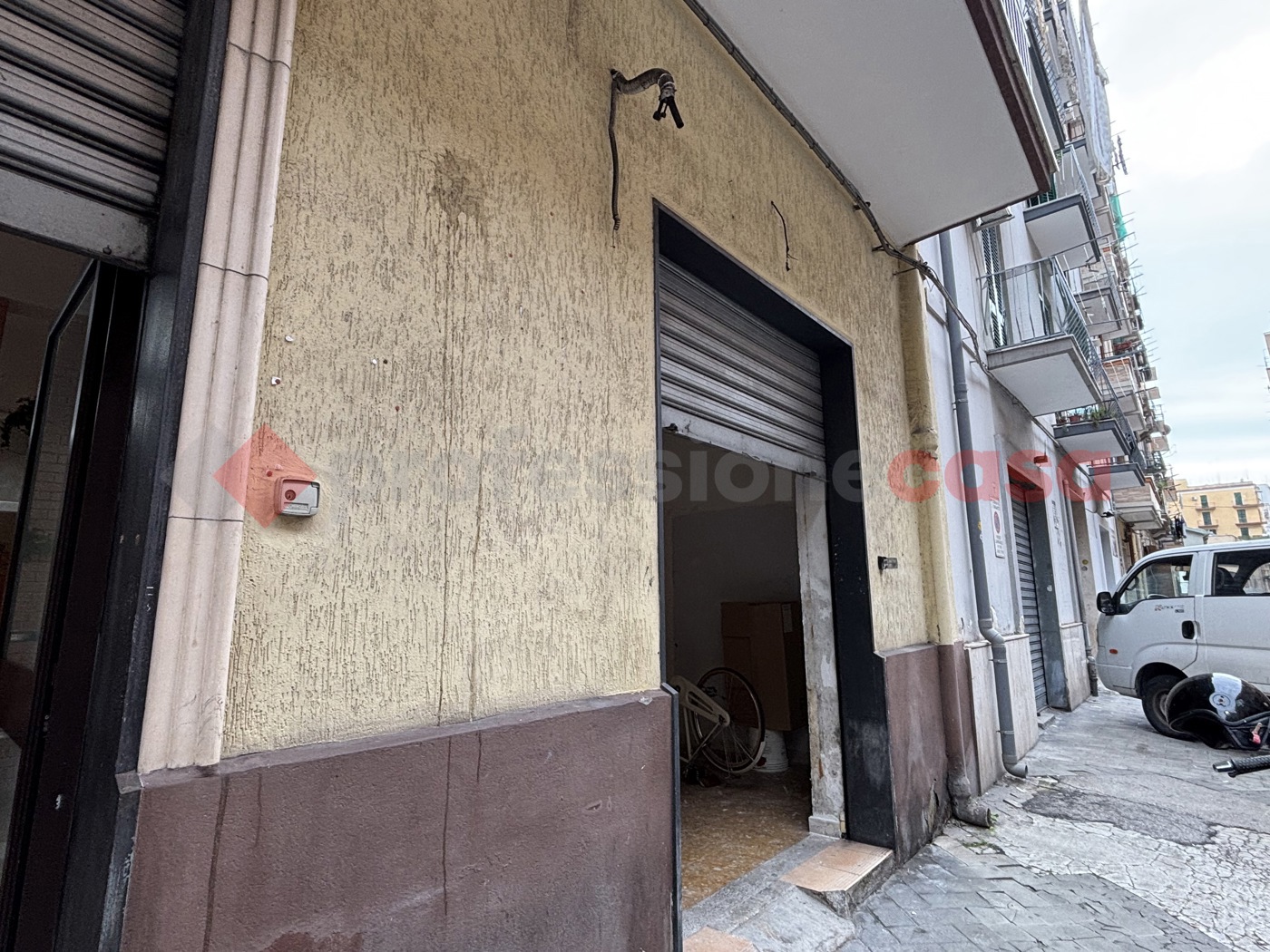 Box/Garage 70mq in vendita a Taranto