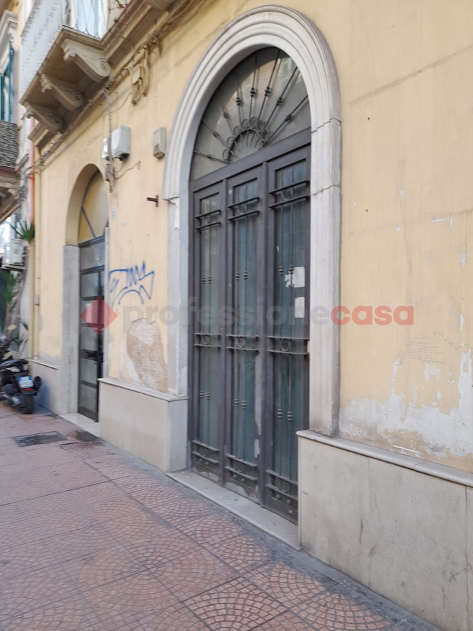 Negozio in affitto a Taranto