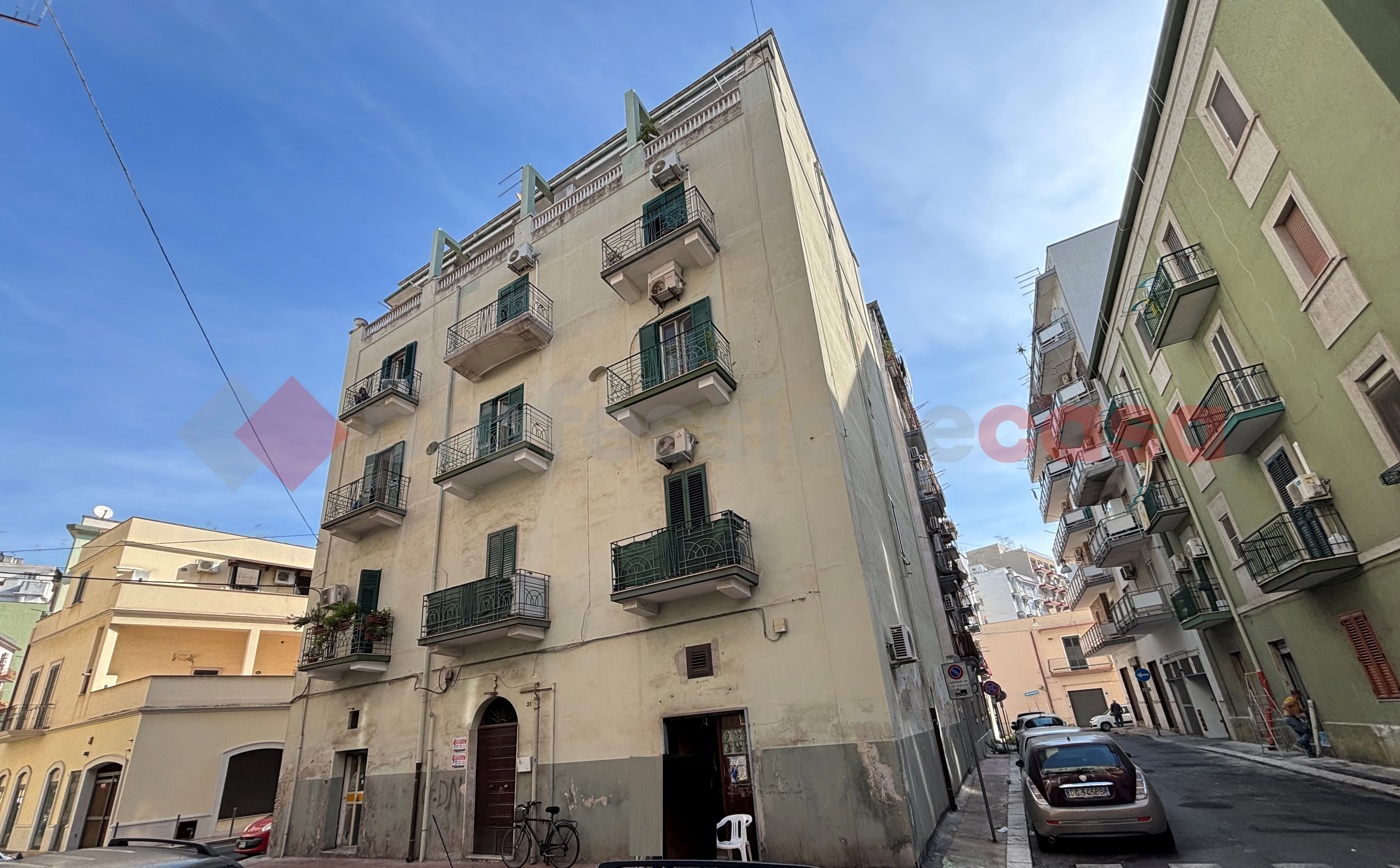 Trilocale da ristrutturare a Taranto