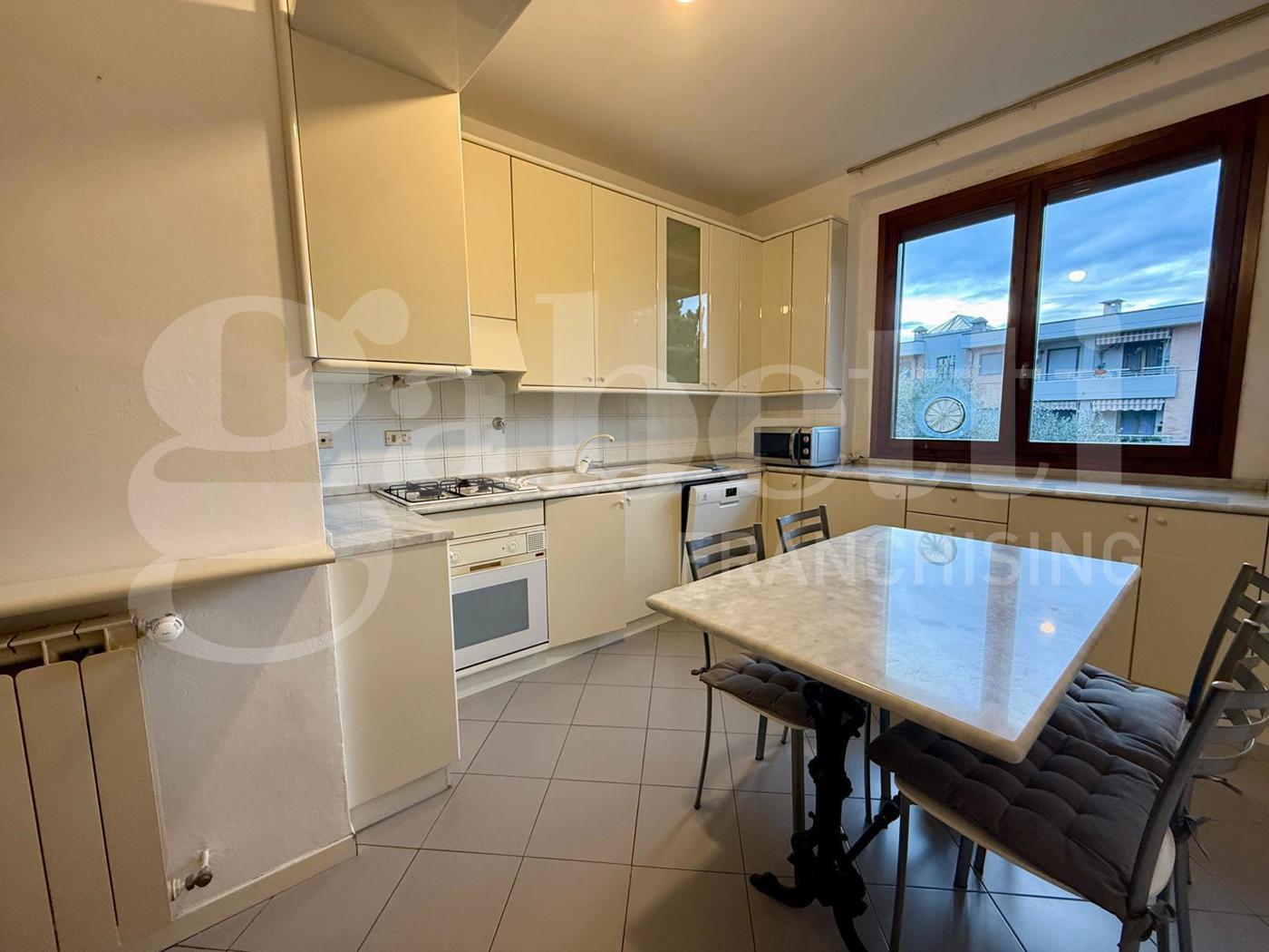 Quadrilocale in affitto a Sesto Fiorentino