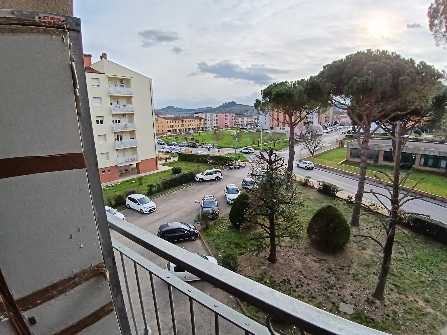 Appartamento con terrazzo, Empoli ponte a elsa