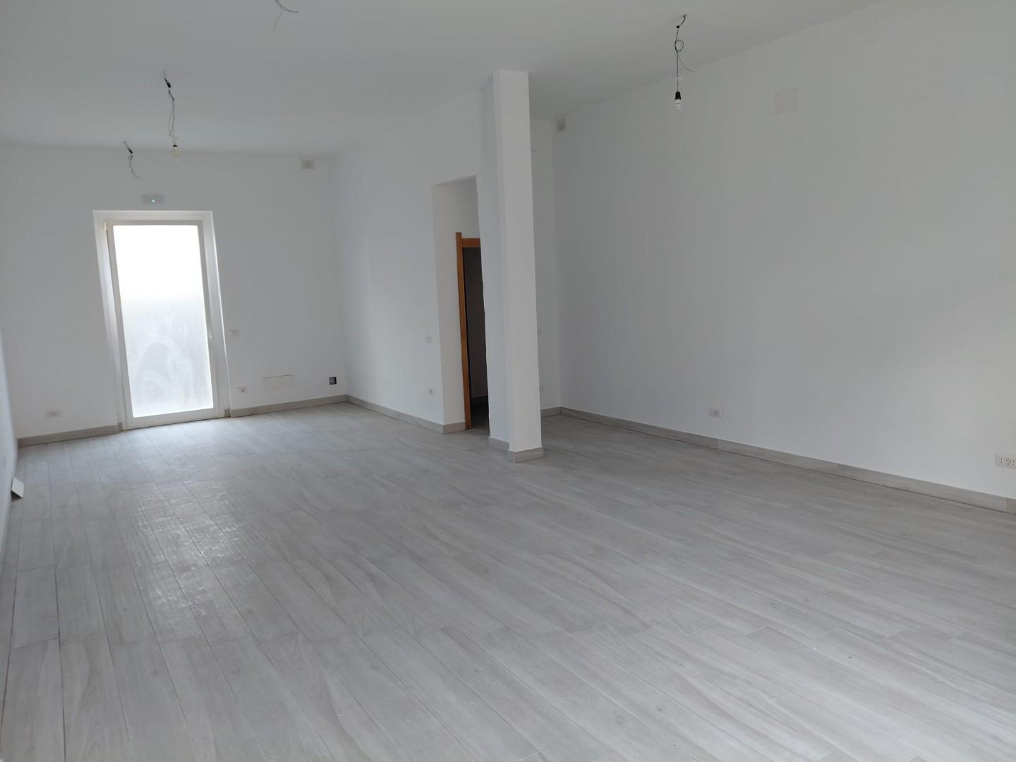 Locale commerciale ristrutturata, Empoli semicentro