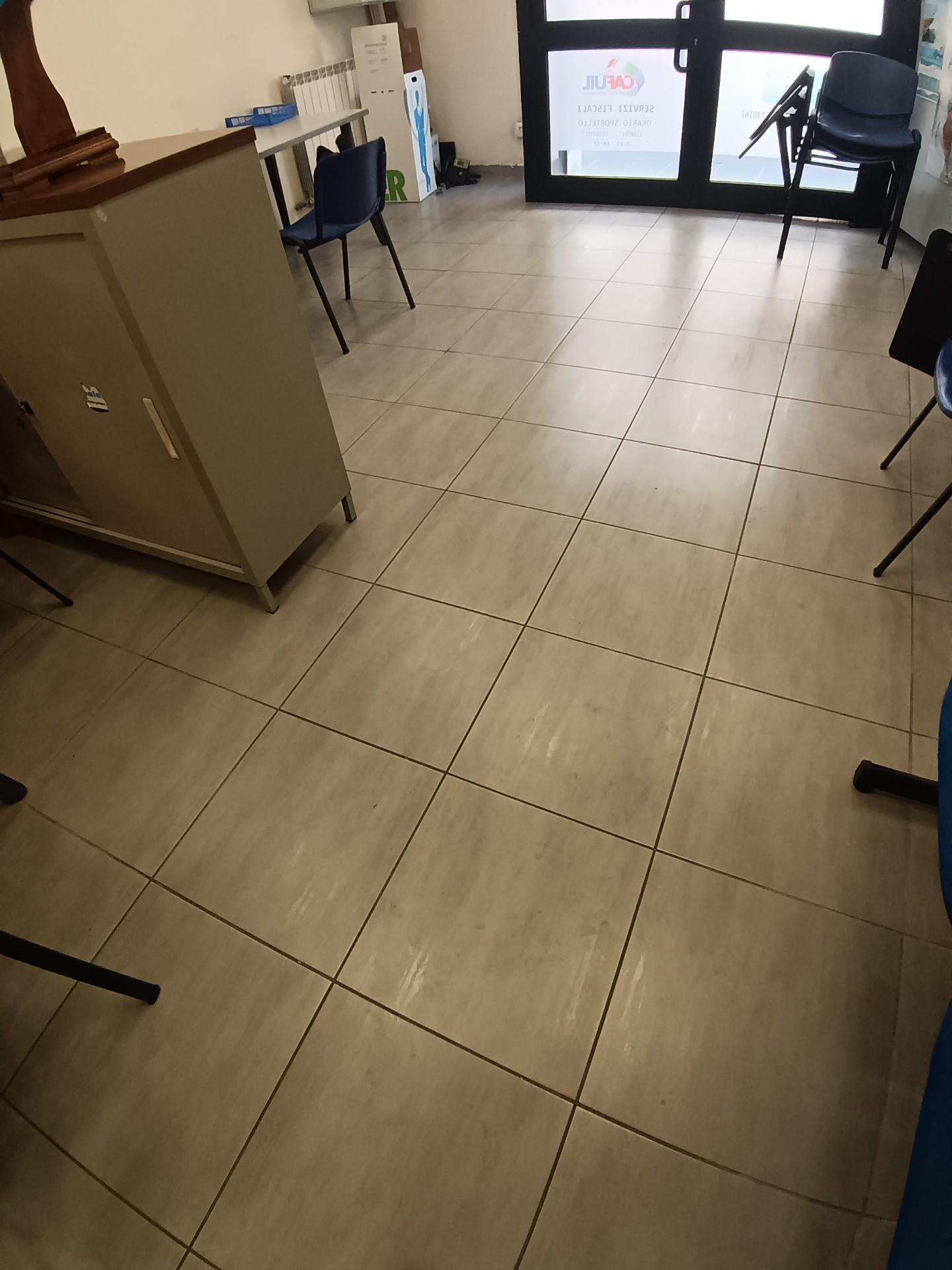 Locale commerciale in affitto a Empoli