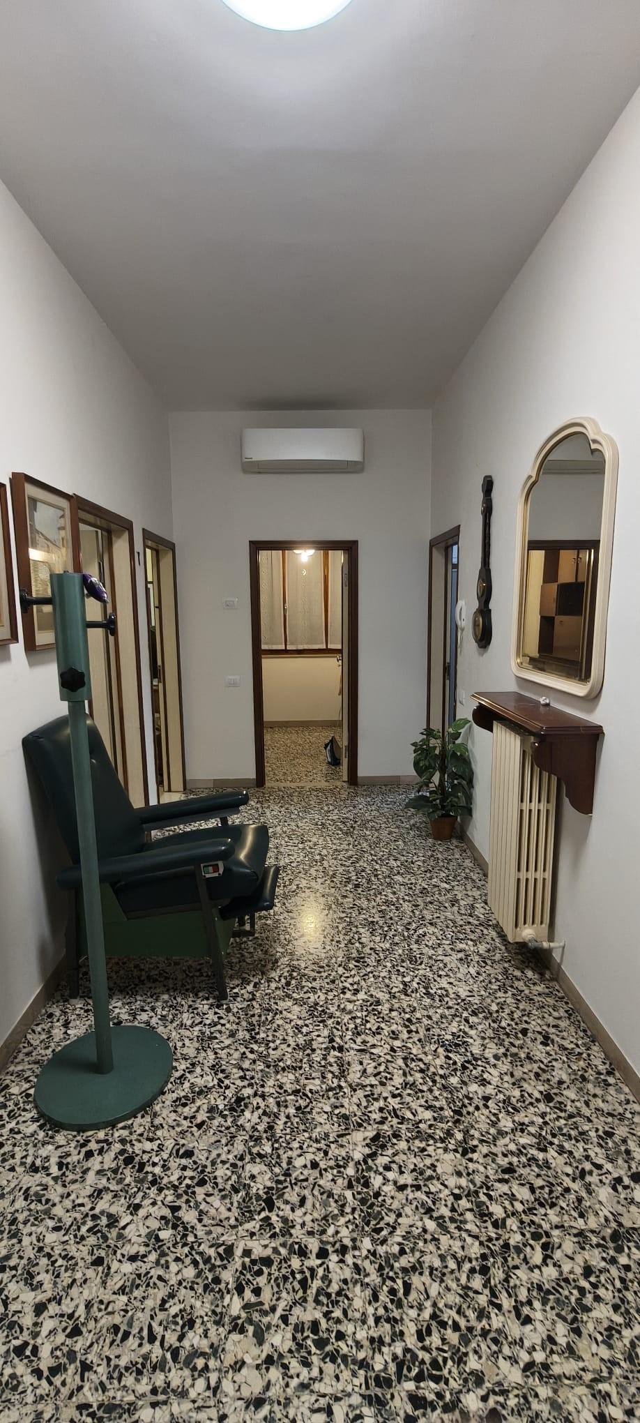 Appartamento con terrazzo, Vinci sovigliana