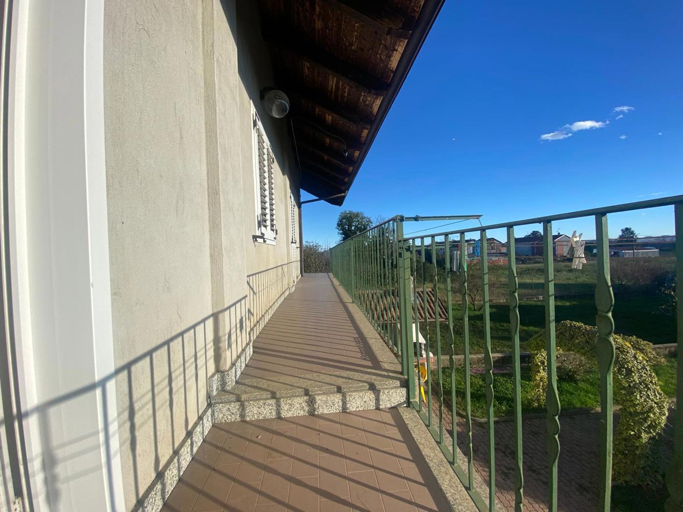 Rustico con giardino a Saluggia