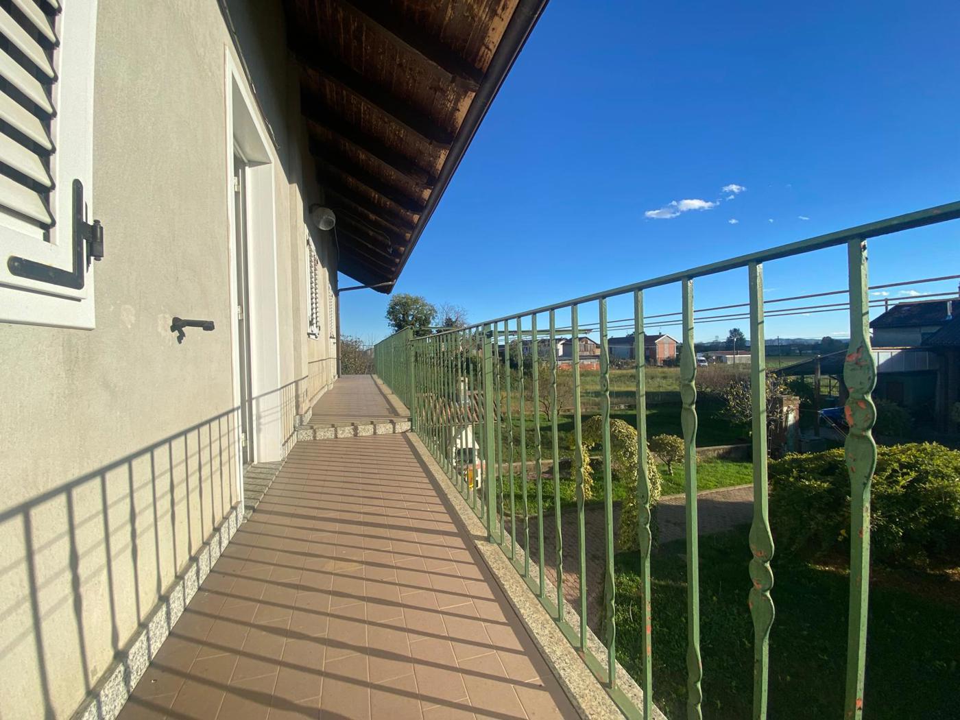 Rustico con giardino a Saluggia