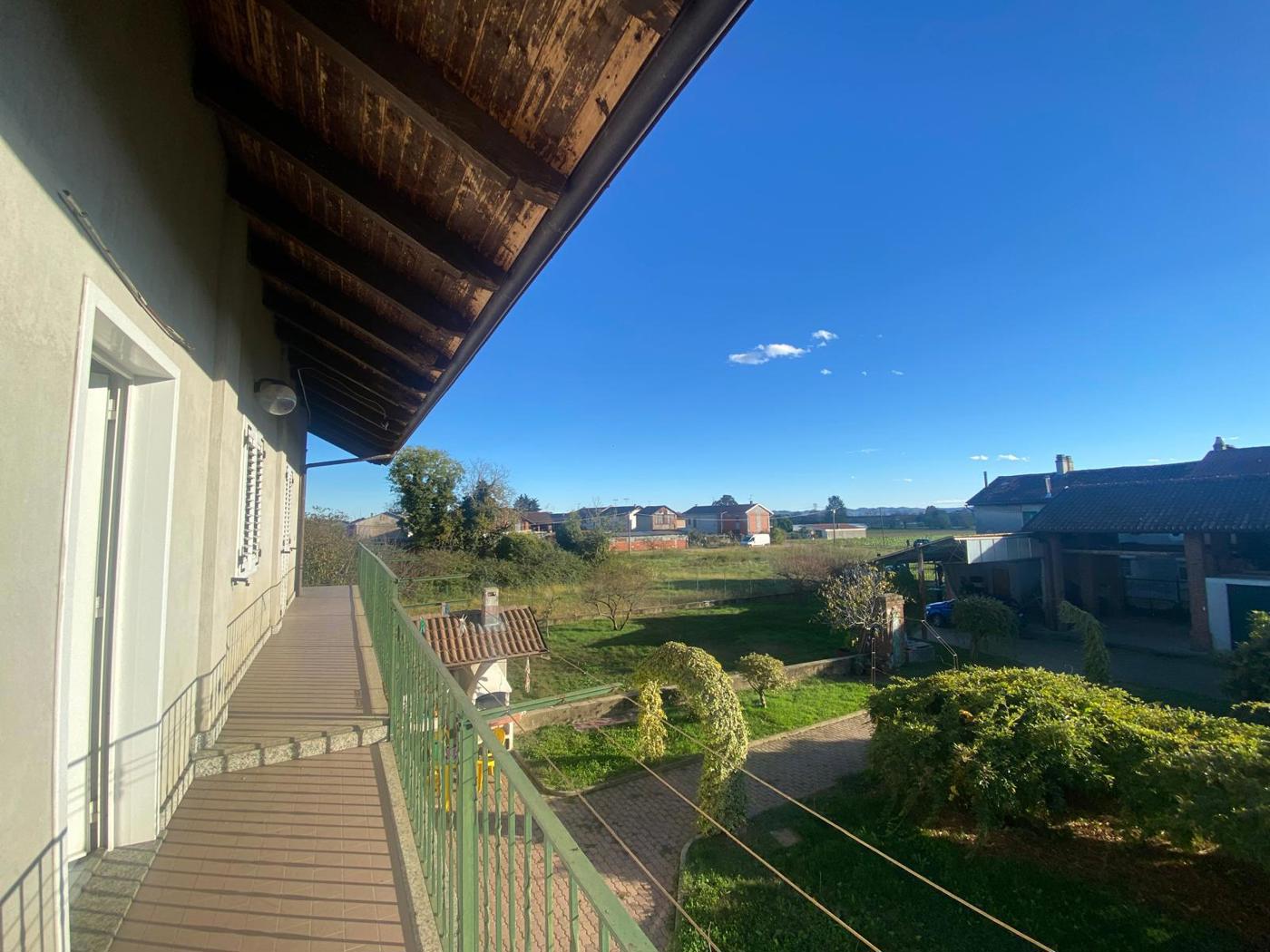 Rustico con giardino a Saluggia