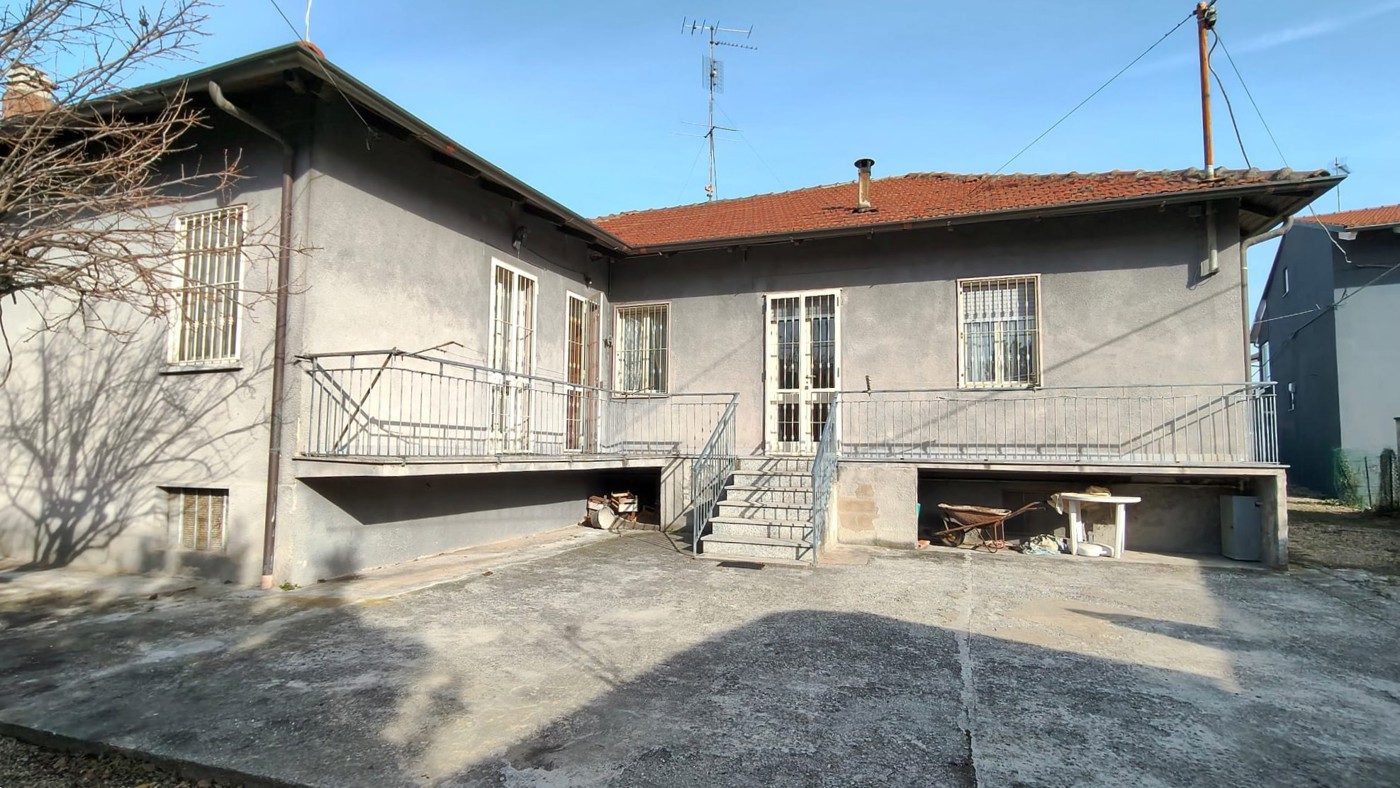 Villa con giardino a Beinasco