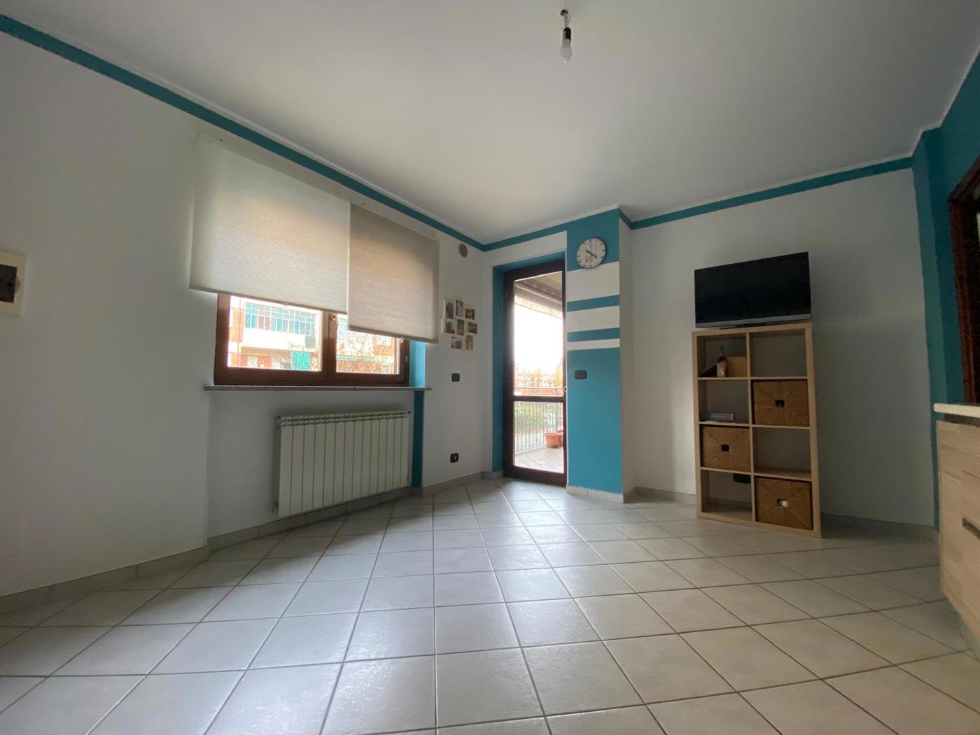 Trilocale arredato in affitto a Beinasco