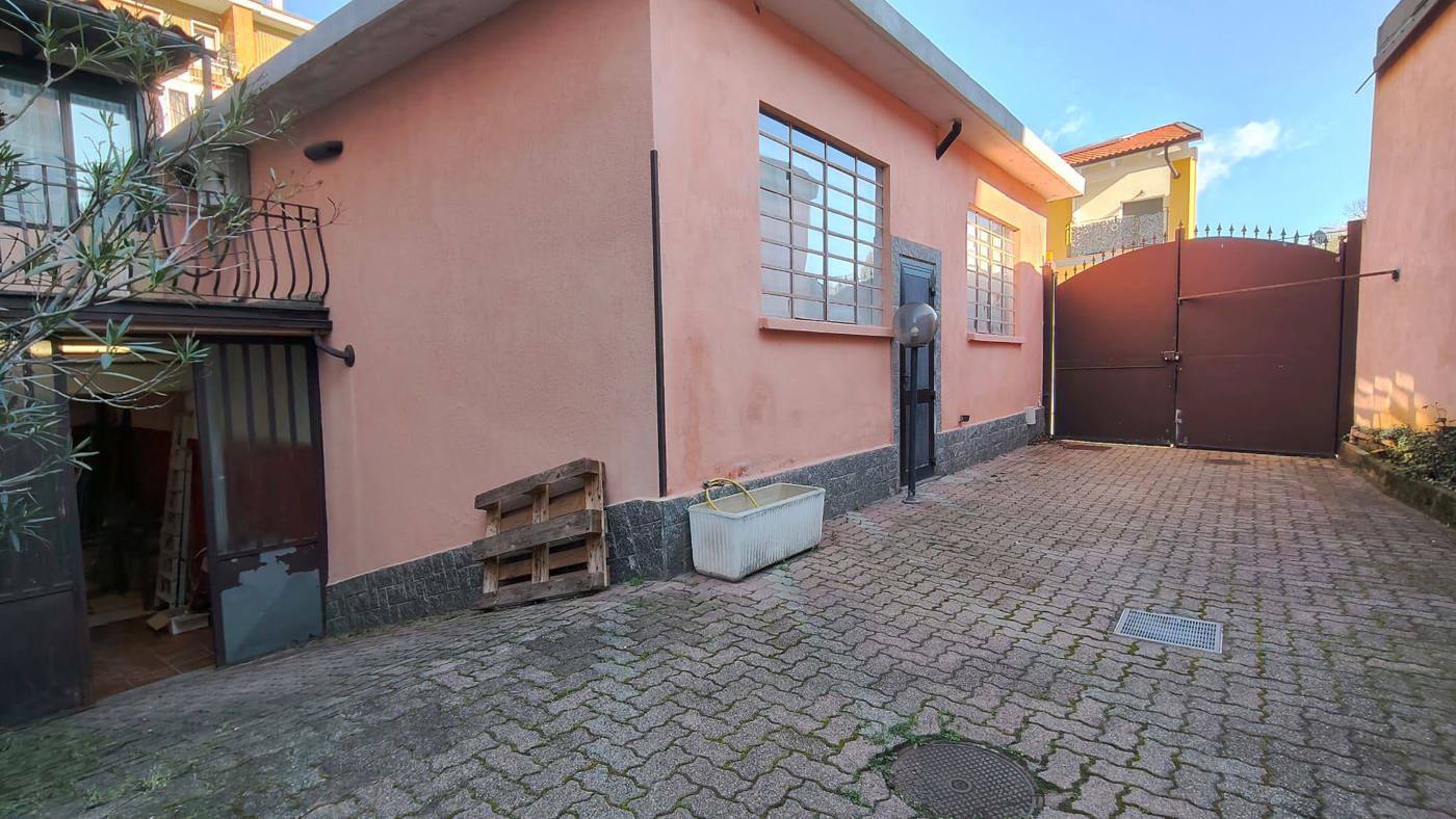 Box/Garage 40mq in vendita a Torino