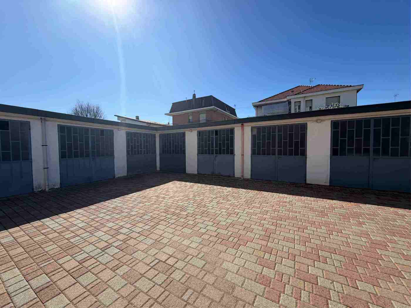 Box/Garage 40mq in vendita a Beinasco