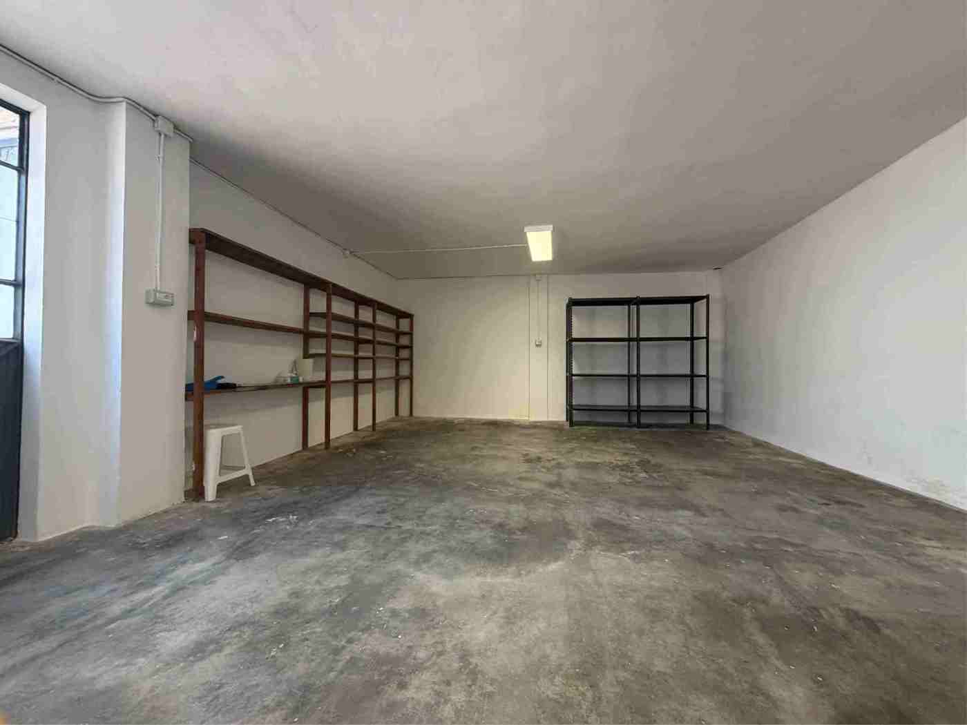 Box/Garage 40mq in vendita a Beinasco