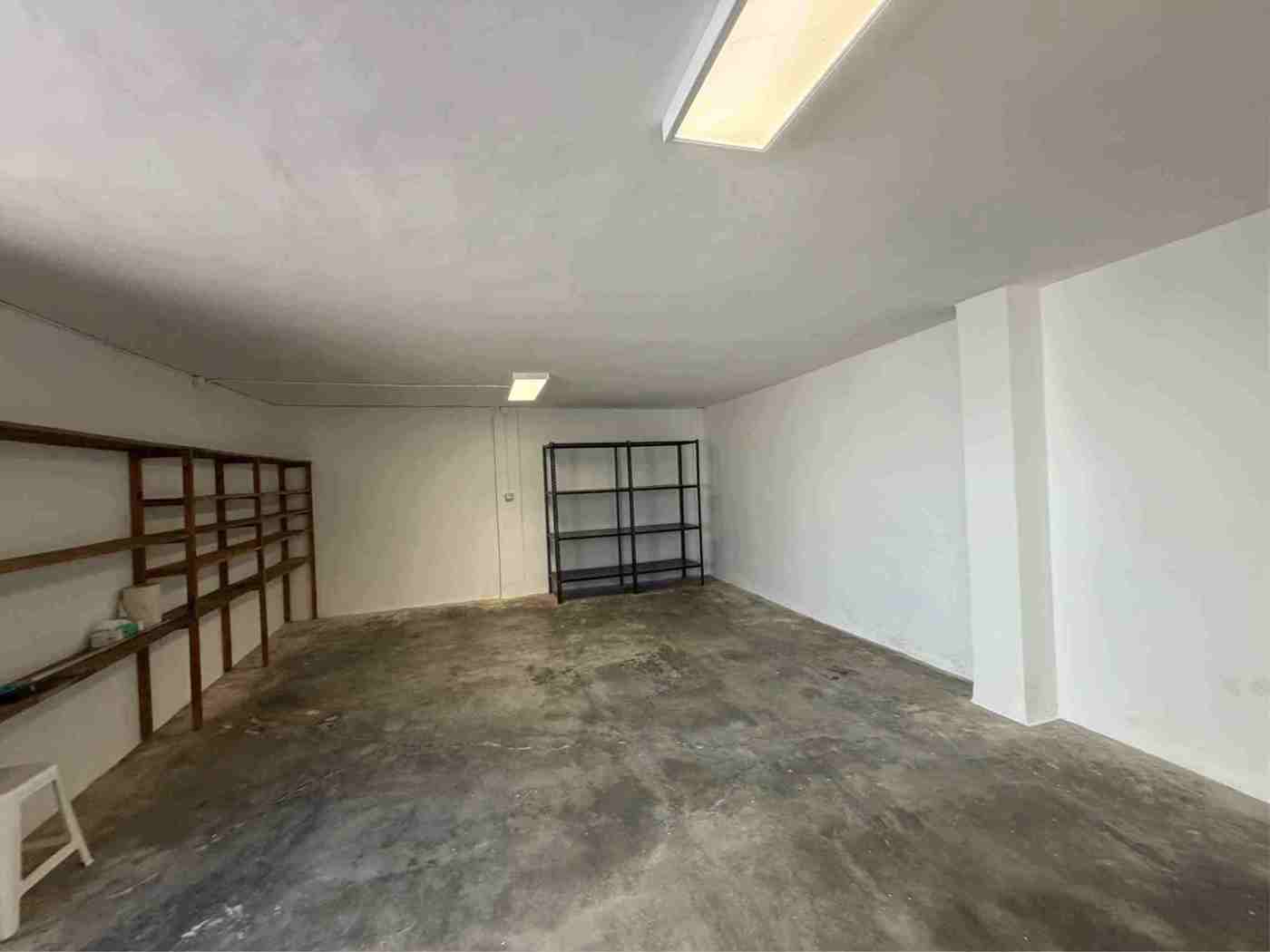 Box/Garage 40mq in vendita a Beinasco