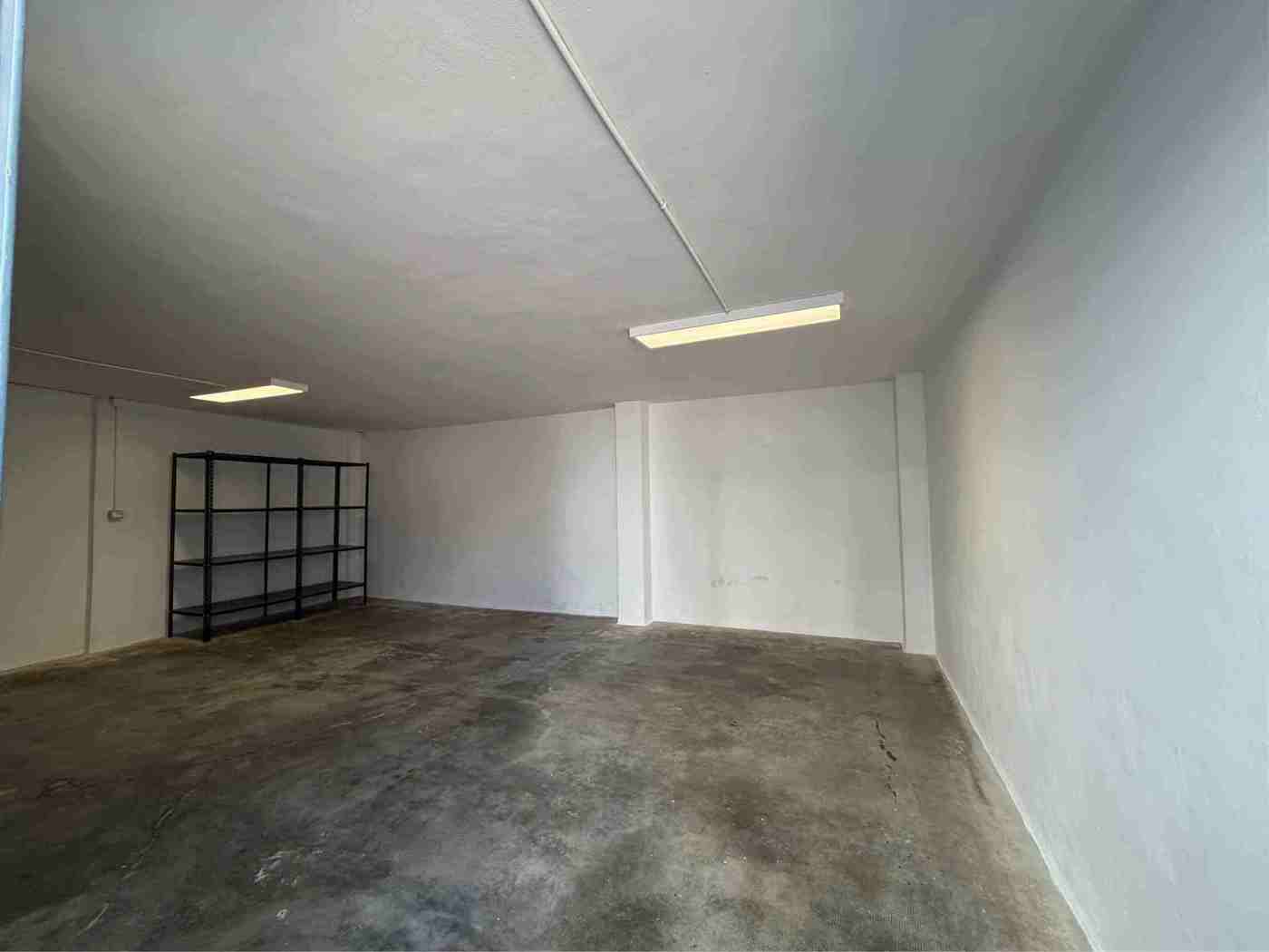 Box/Garage 40mq in vendita a Beinasco