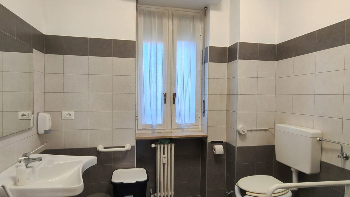 Negozio ristrutturato a Beinasco