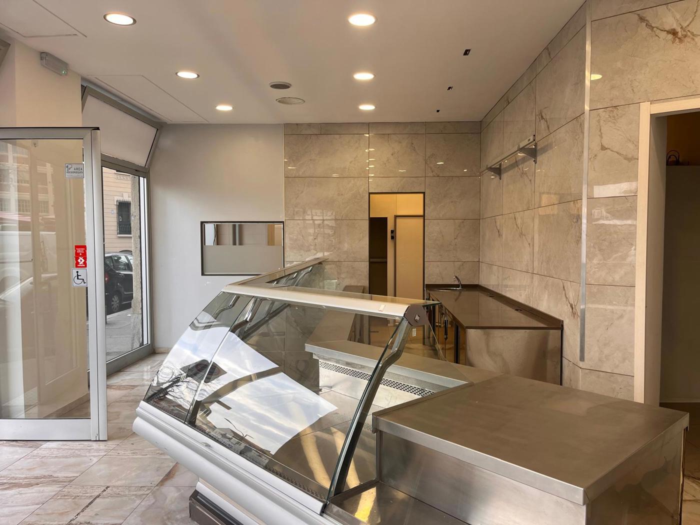 Negozio ristrutturato a Torino