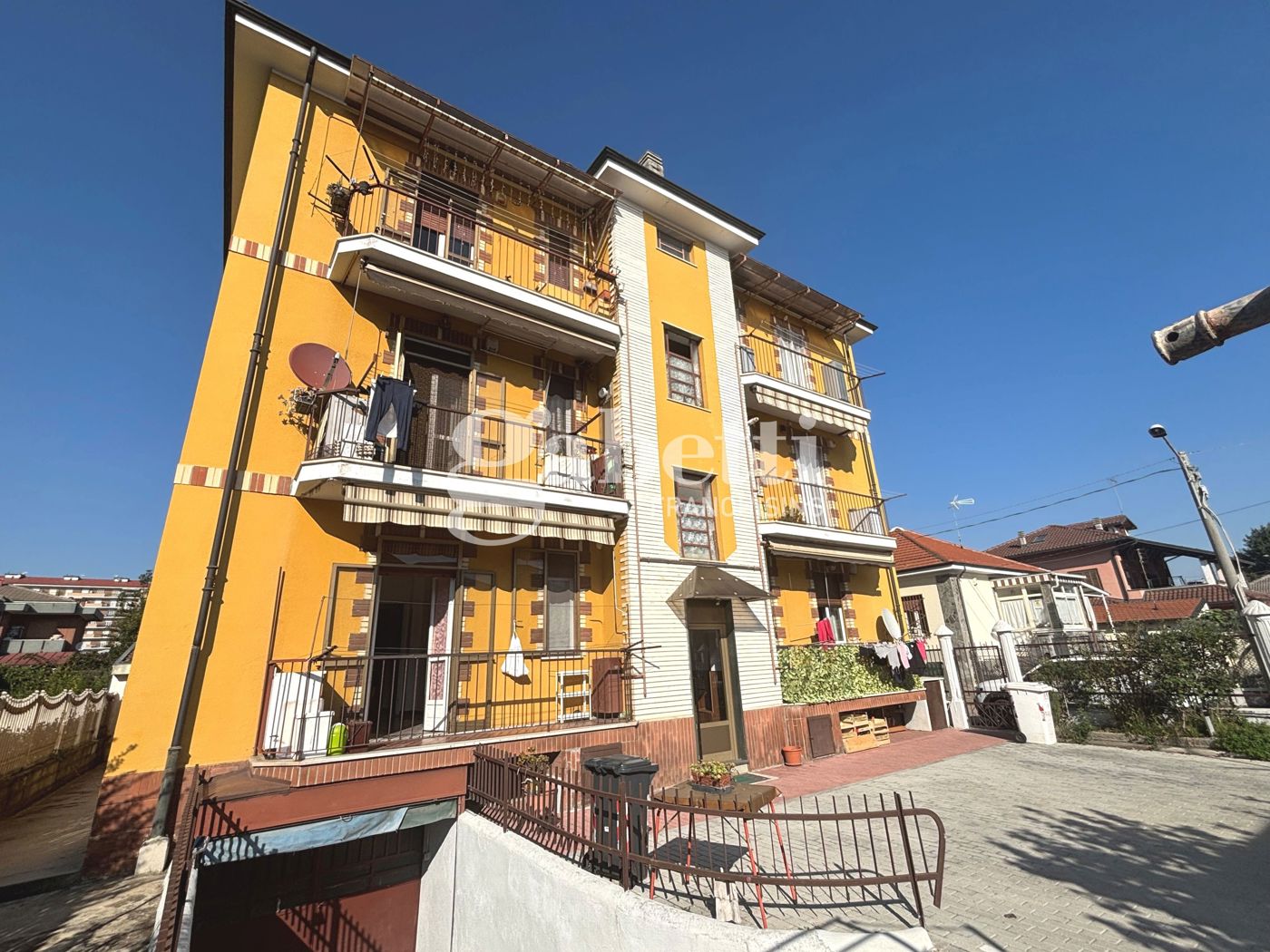 Trilocale arredato in affitto a Grugliasco