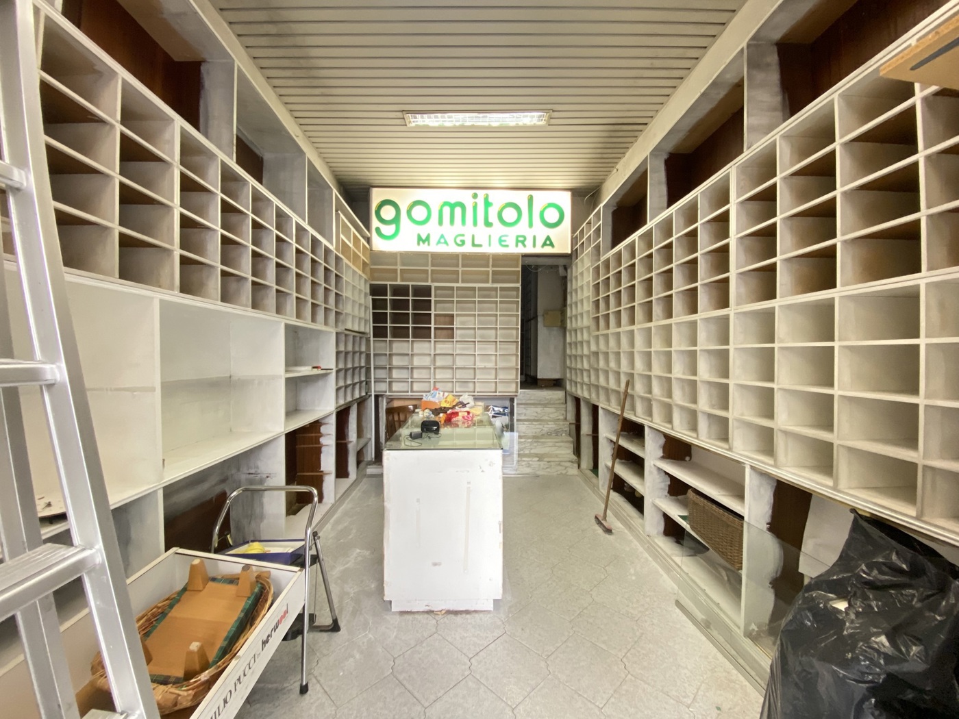 Negozio in affitto a Roma