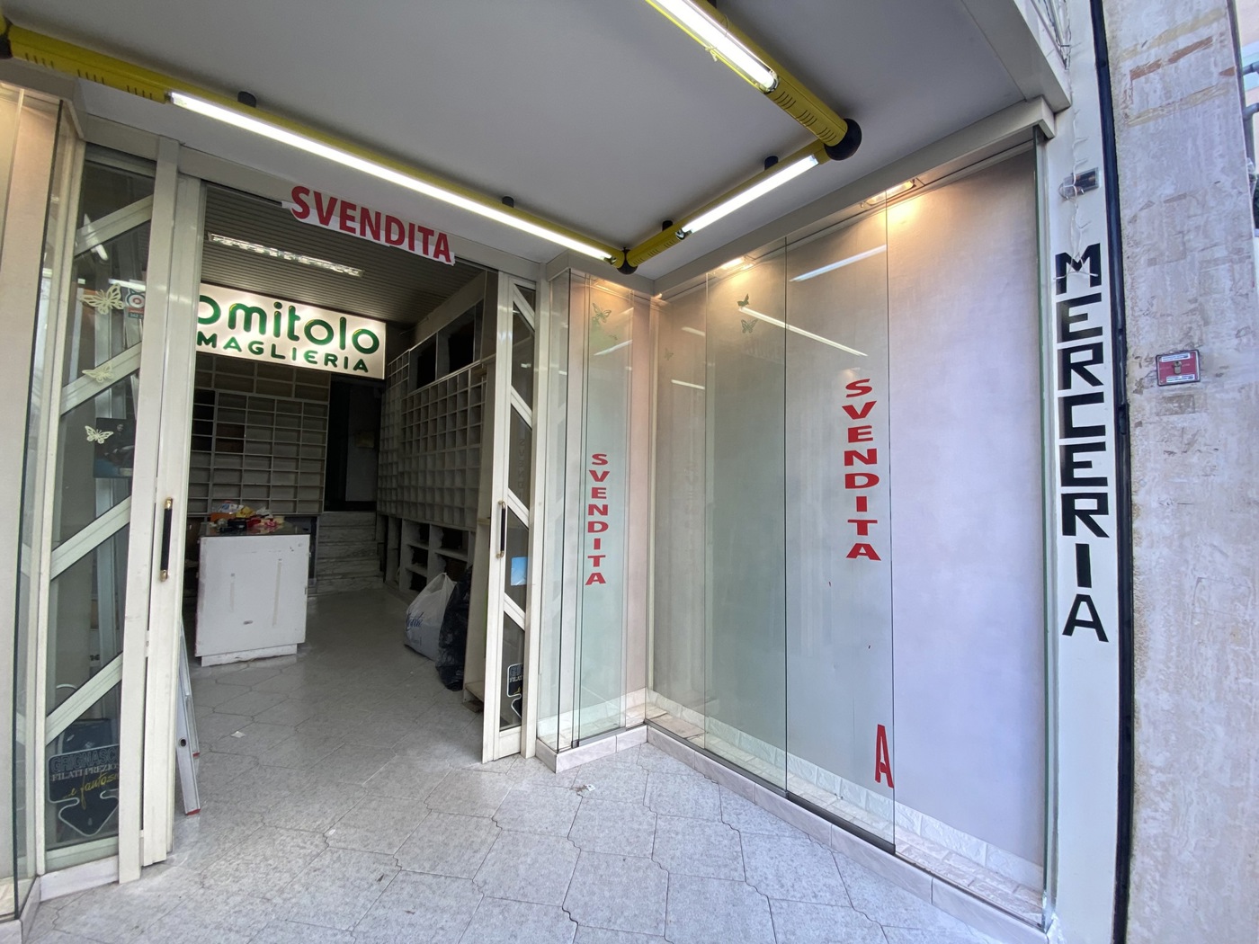 Negozio in affitto a Roma