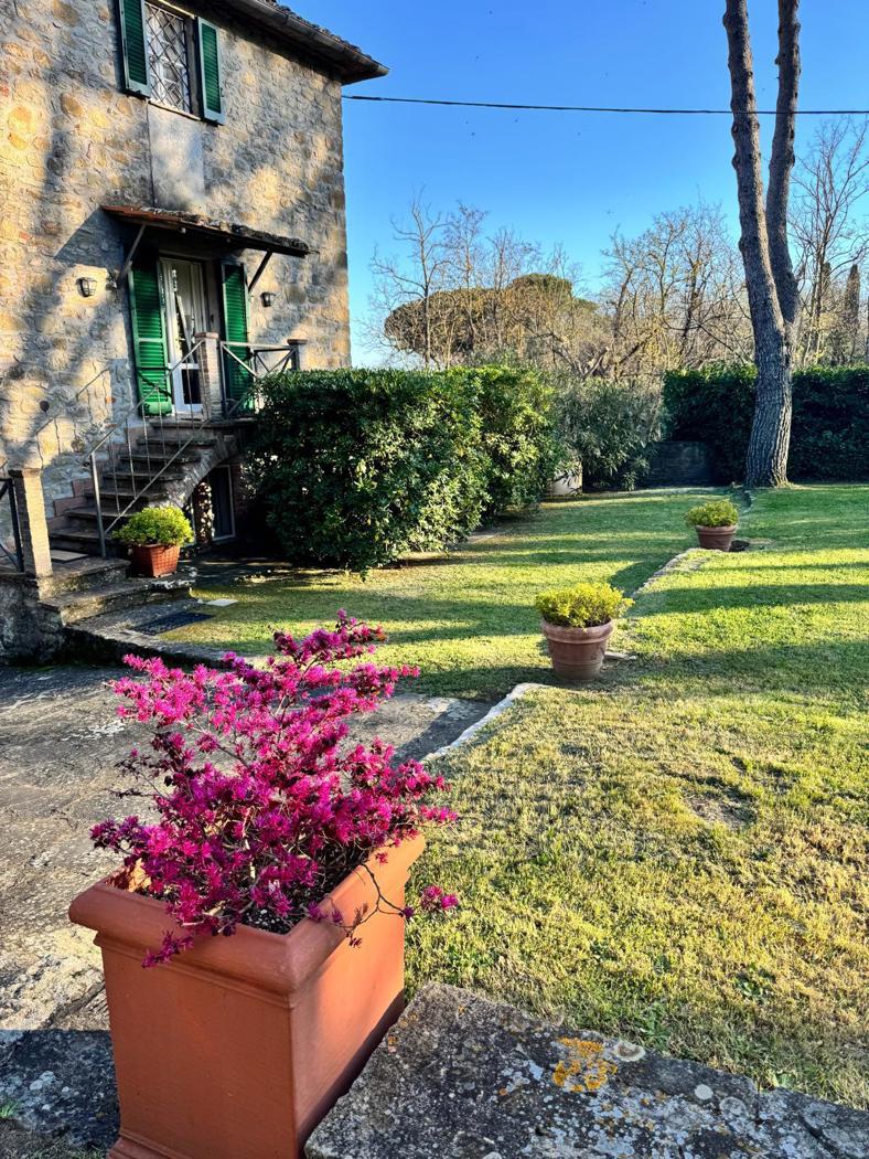 Casa indipendente con giardino a Tuoro sul Trasimeno